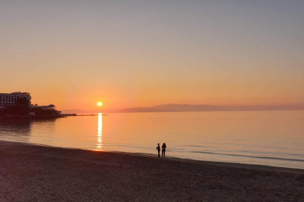 2+1 Apartm With Garden + Balcony , At Ladies Beach Kusadasi Bagian luar foto